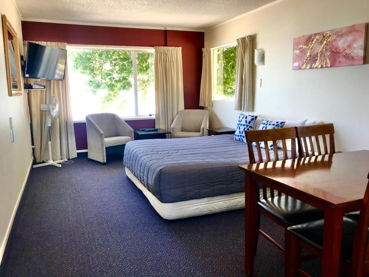 Tui Oaks Motel Lac Lac Taupo Extérieur photo