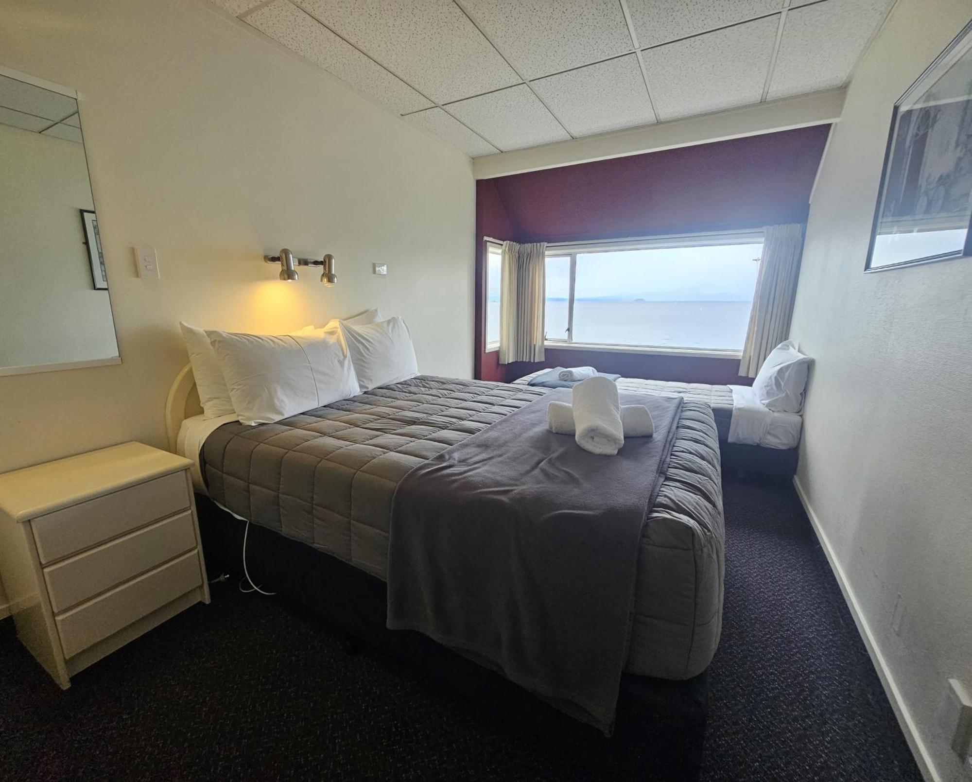 Tui Oaks Motel Lac Lac Taupo Extérieur photo